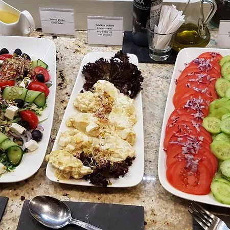 Miejsca Noclegowe I Restauracja Kaminski