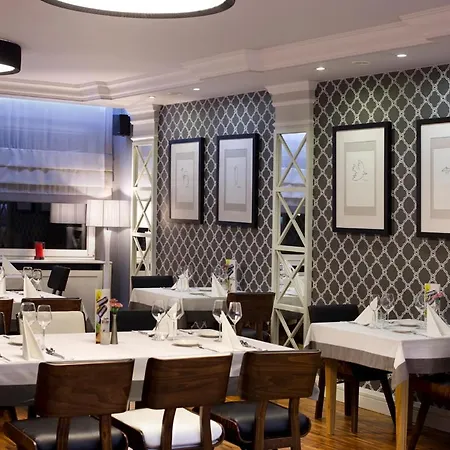 Miejsca Noclegowe I Restauracja Kaminski מלון *