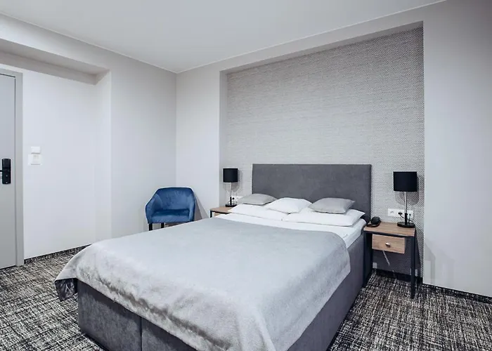 Miejsca Noclegowe I Restauracja Kaminski