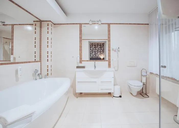 Miejsca Noclegowe I Restauracja Kaminski * Kepno