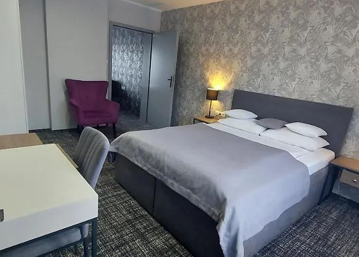 Hotel Miejsca Noclegowe I Restauracja Kaminski *